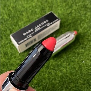 🆕 Marc Jacobs Kiss Pop in Wham